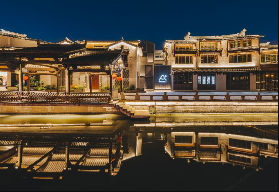 無錫南長街太湖廣場亞朵S酒店